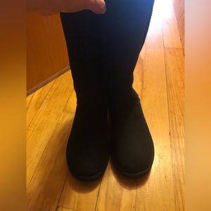 EUC (worn maybe 1x) tall Uggs